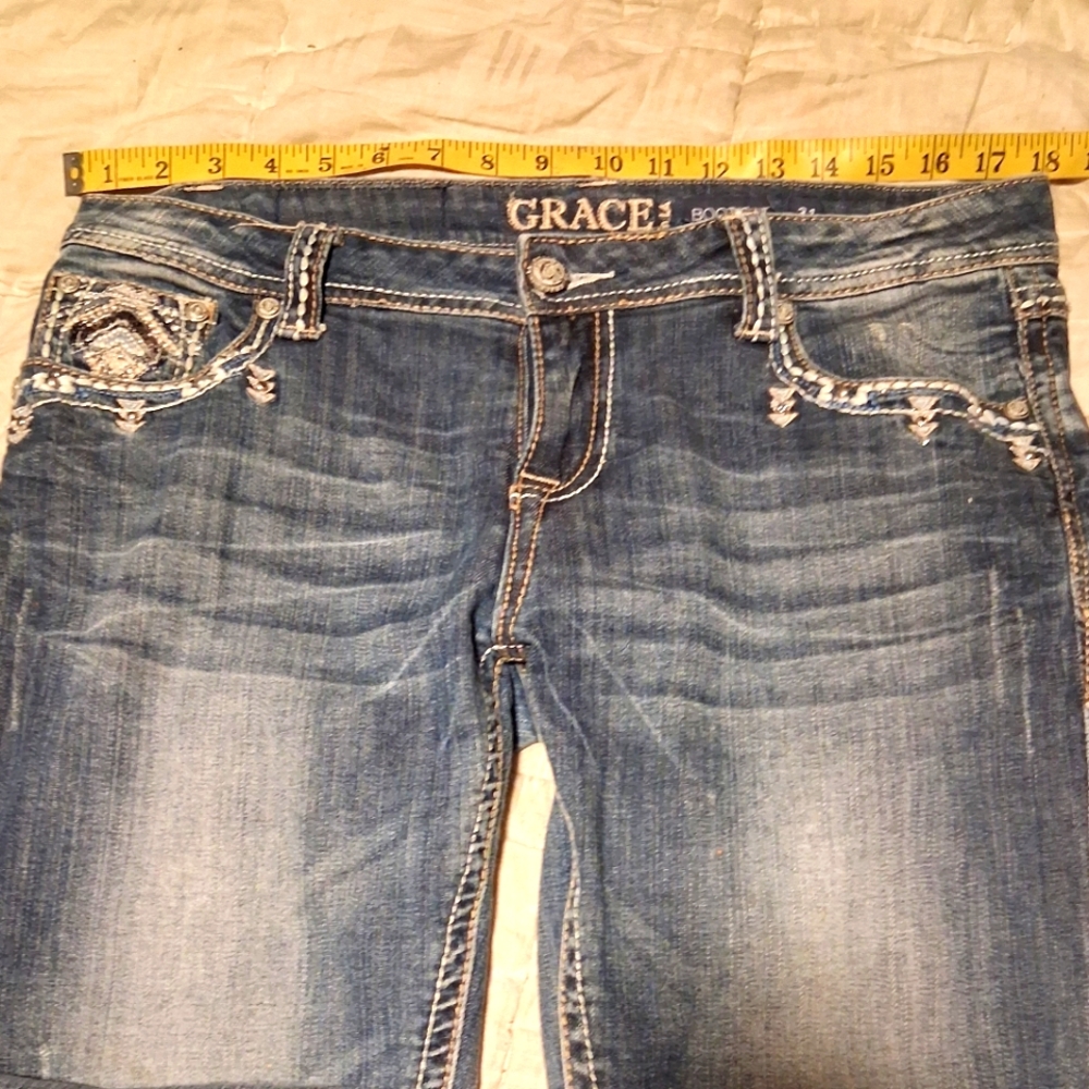 Vintage Embroidered Designed in the USA Grace Denin Jeans